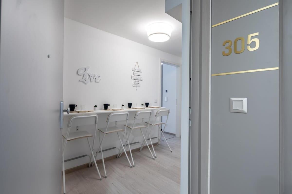 Modern Apt In Authentic Central Area Budapest Bagian luar foto